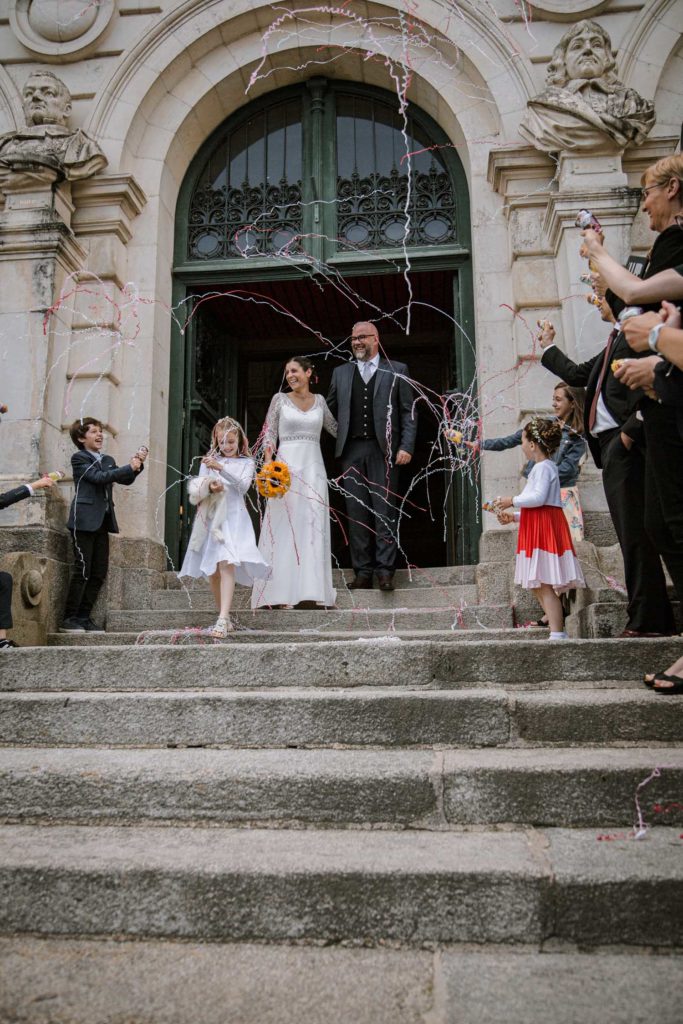 Mariage-breton-Vannes-Sortie-des-mariés