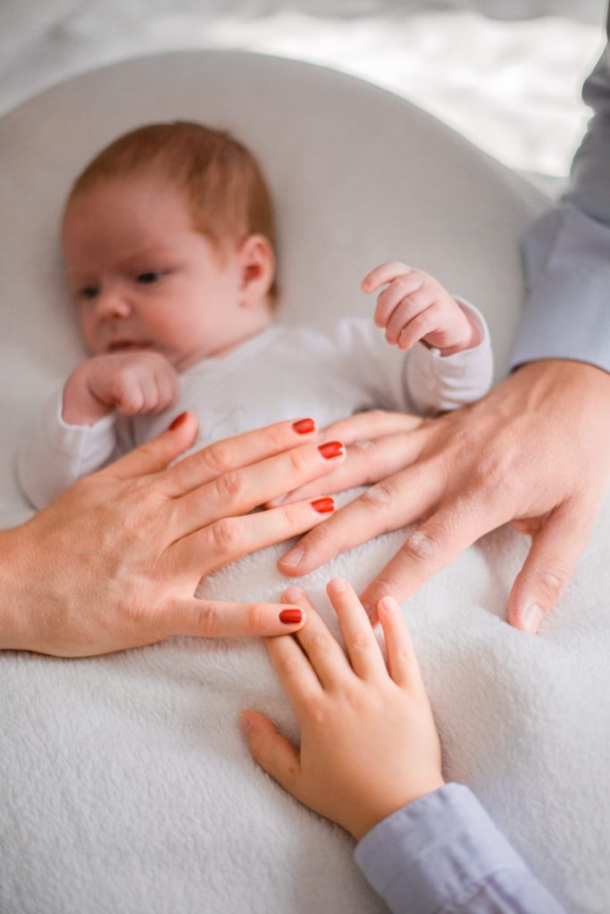 Photographie-nouveau-né-domicile-Rennes