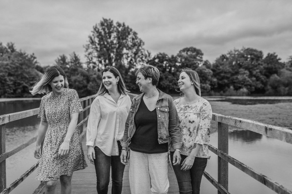 photo-famille-rennes-bretagne-mere-filles
